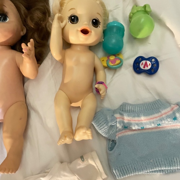 BABY ALIVE DOLL LOT 3 dolls 10 accessories (DOLLS NOT TESTED) - Picture 4 of 11